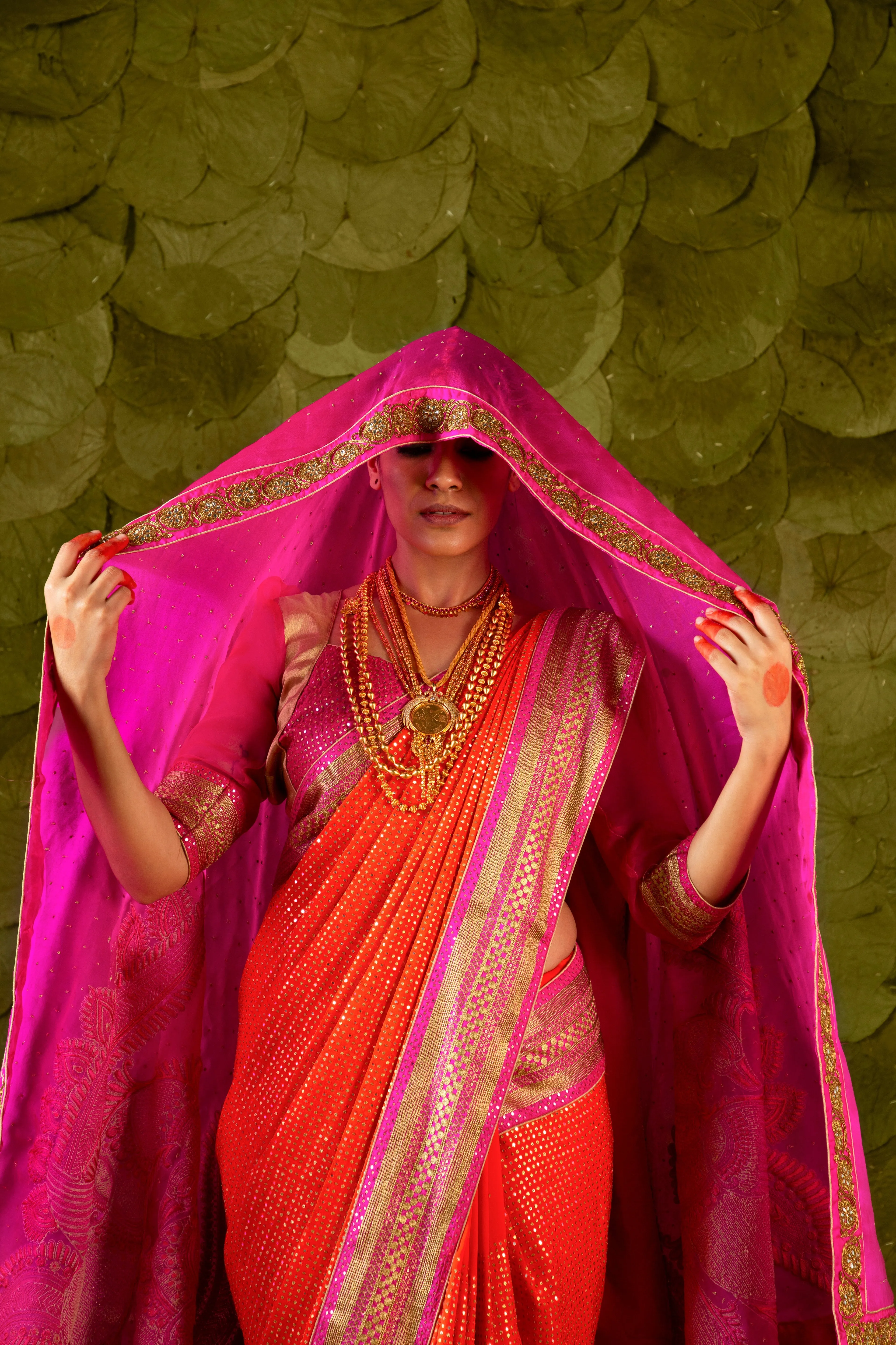 Heṇṇu (ಹೆಣ್ಣು) Dupatta in Shocking Pink
