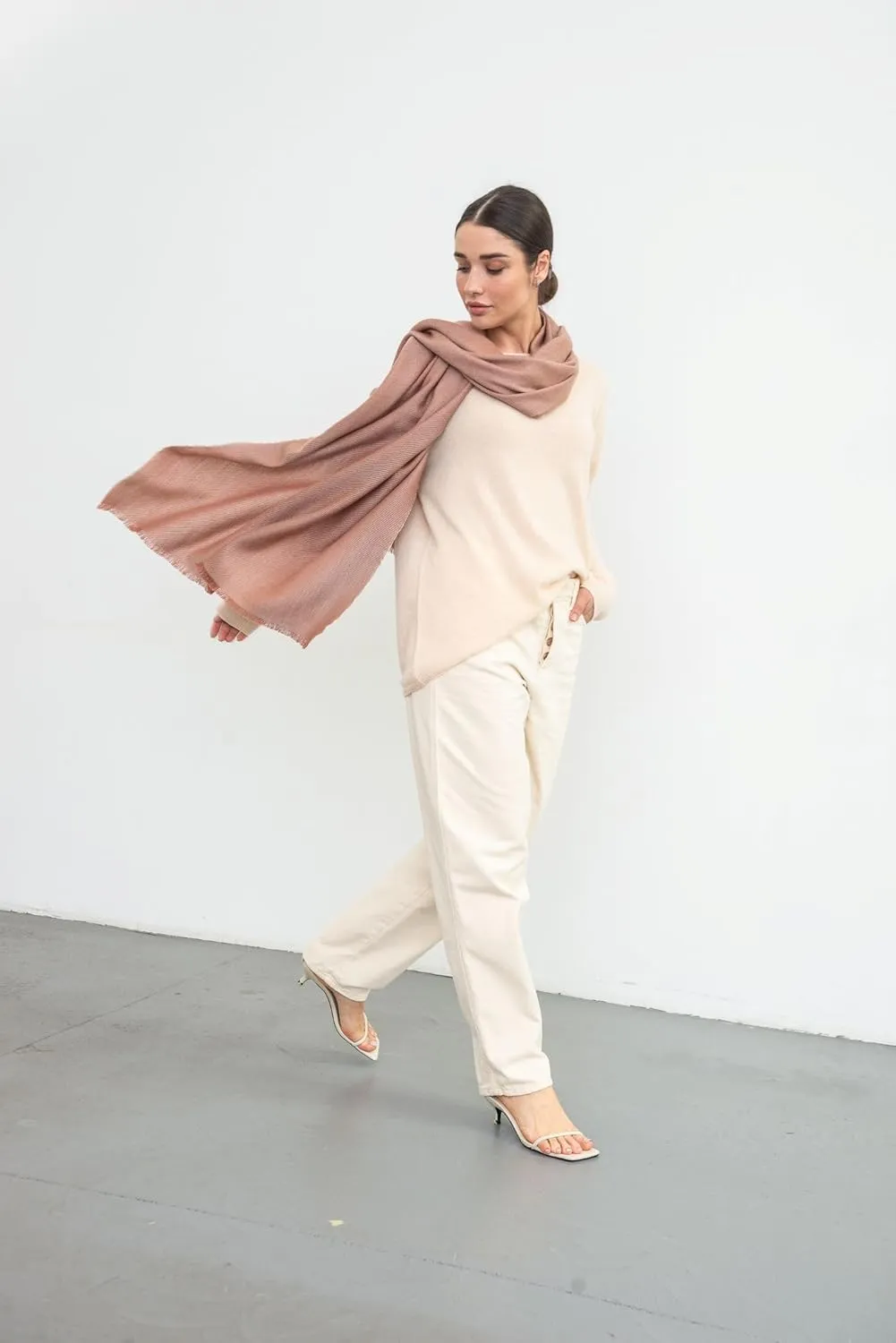 Italian Broad 70% Cashmere and 30% Silk Scarf Shawl Wrap Stole of Premium Quality Super Soft Made in Italy for Woman